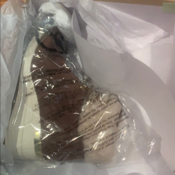 Micheal Kors - Picture 3 of 4